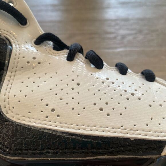 Derrick Rose BasketBAll Shoes  - Picture 7 of 9